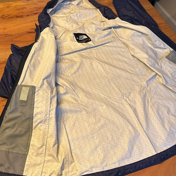 The North Face polka dot rain jacket small - Picture 6 of 11